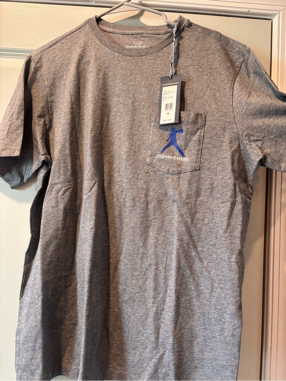 Vineyard Vines Men's Heather Gray Pocket Tee with Blue Logo
